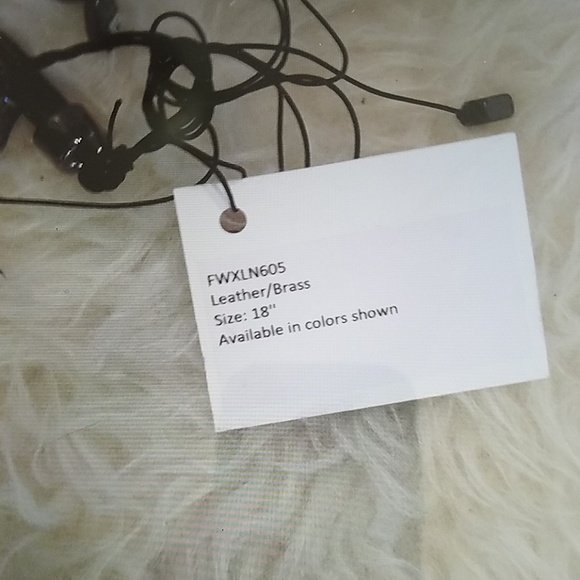 Boho leather and brass bib necklace - Picture 5 of 5